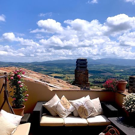 Apartamento La Terrazza Sul Verde, Vista Mozzafiato In Pieno Centro Todi Exterior foto